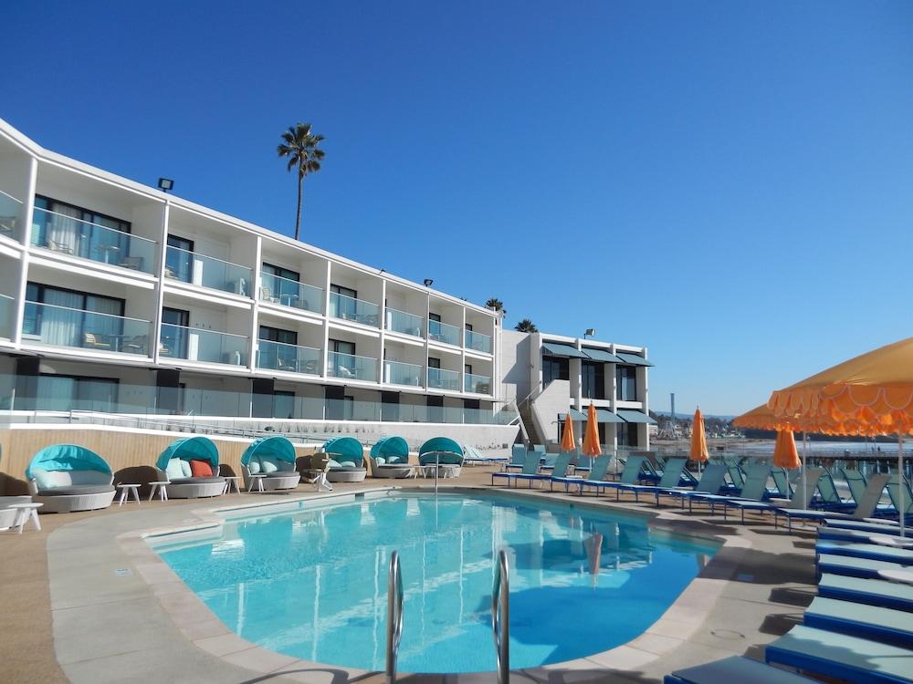 Dream Hotel Santa Cruz